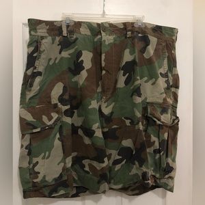 Polo Ralph Lauren Cargo Shorts - Camouflage, size 46 Waist